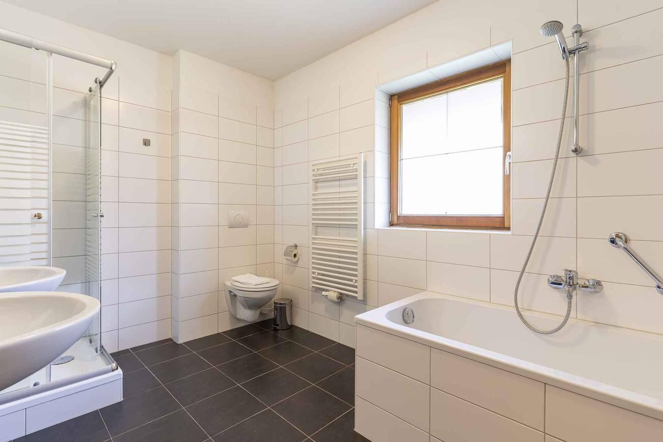 Vakantiehuis met overdekt zwembad, wellness in Obertraun, Dachstein Salzkammergut, Oostenrijk voor 6 personen foto 24
