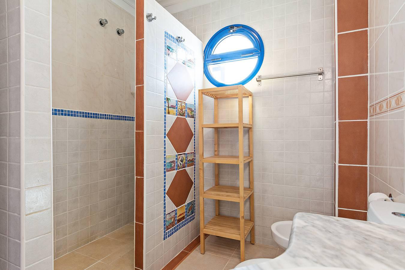 3Br Home - Private Heated Pool - Parking in Playa Blanca, Yaiza, Spanje voor 6 personen foto 21