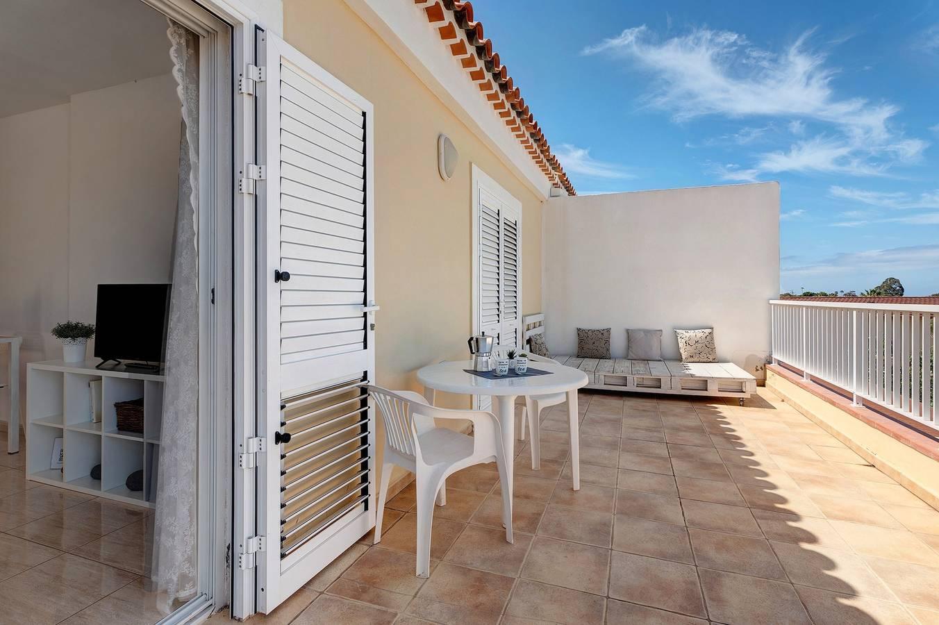 Mooi appartement in Costa Silencio met zwembad, Wi-Fi, tuin & in Costa del Silencio, Arona, Spanje voor 2 personen foto 24