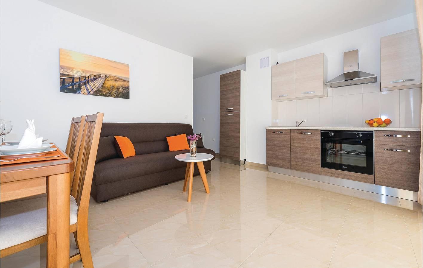 Gezellig appartement met 2 slaapkamers, uitzicht op zee, zwembad in Rogoznica, Šibenik-Knin, Kroatië voor 12 personen foto 20