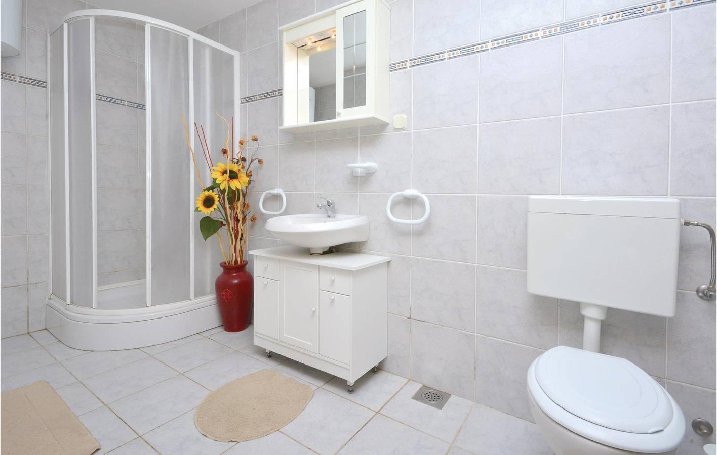 Appartement aan zee met zwembad, terras en wifi – op 800 meter in Okrug Gornji, Čiovo, Kroatië voor 6 personen foto 20