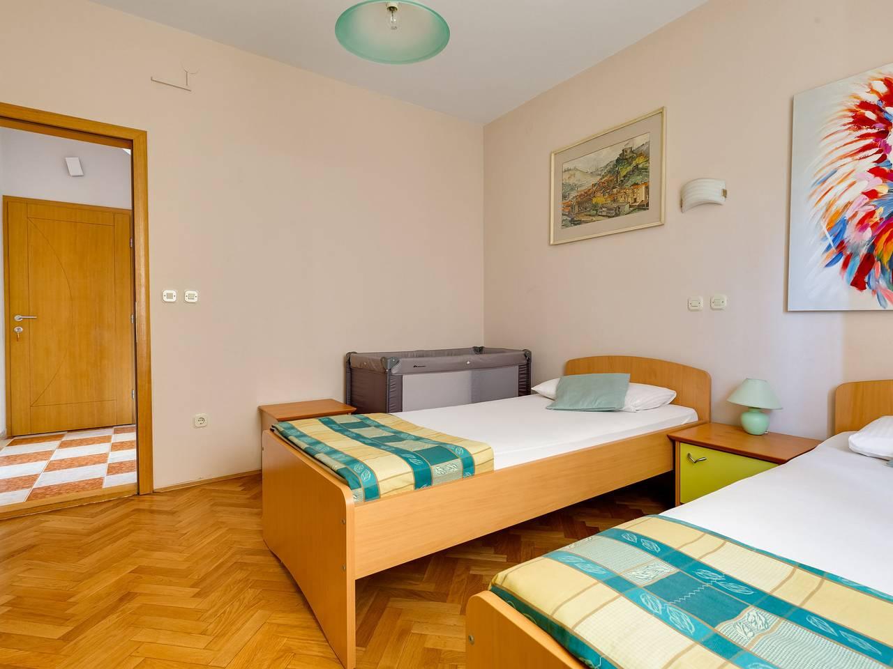 Vakantieappartement met zeezicht en airconditioning in Obrovac, Zadar, Kroatië voor 5 personen foto 23