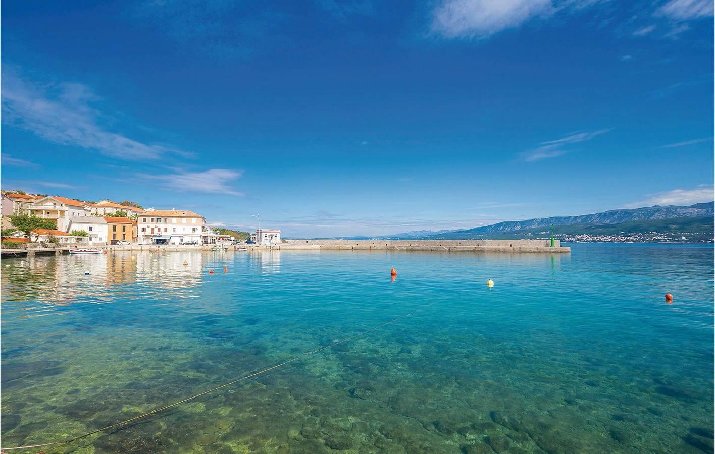 Gezellig appartement met 1 slaapkamer en terras, op een steenworp afstand in Vrbnik, Krk, Kroatië voor 5 personen foto 22
