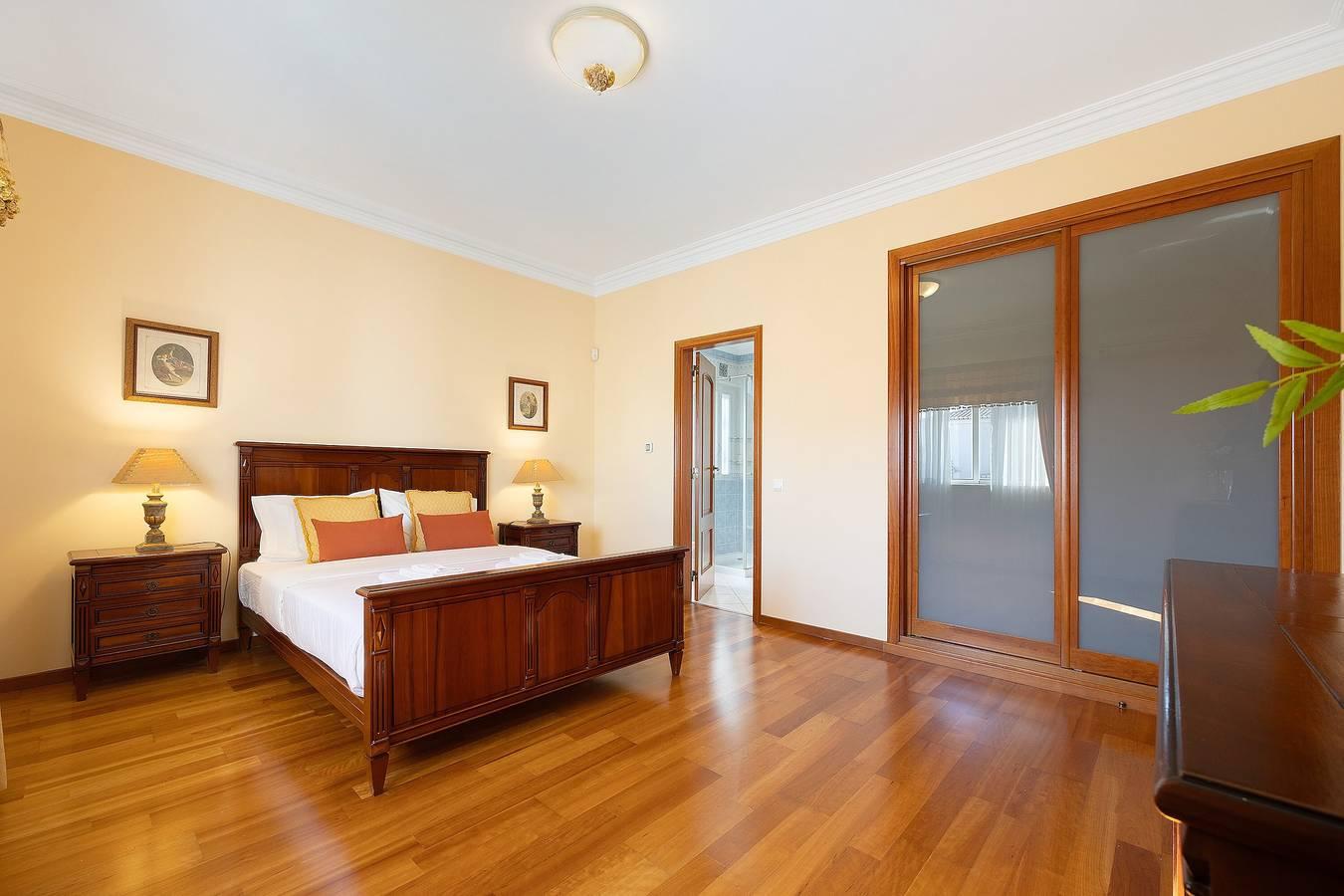 Villa 'Tucha' met privézwembad, Wifi en airconditioning in Alvor, Portugal voor 8 personen foto 19
