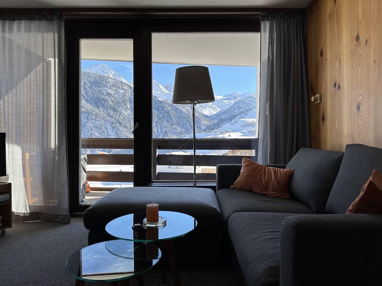 Vakantieappartement met binnenzwembad en zwembad in Disentis, Surselva, Zwitserland voor 4 personen foto 12