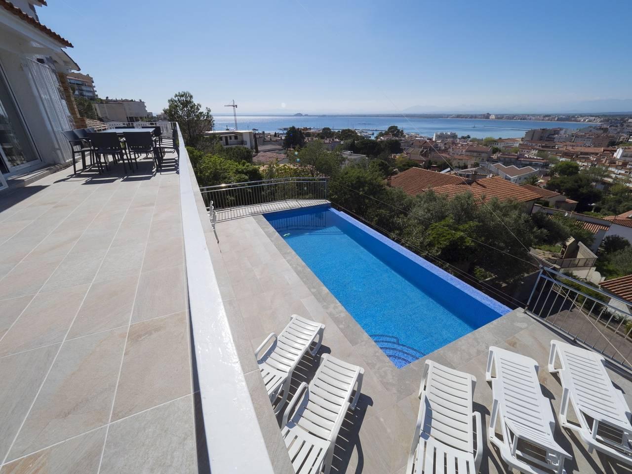 Vakantiehuis in Roses, Spanje voor 11 personen foto 4