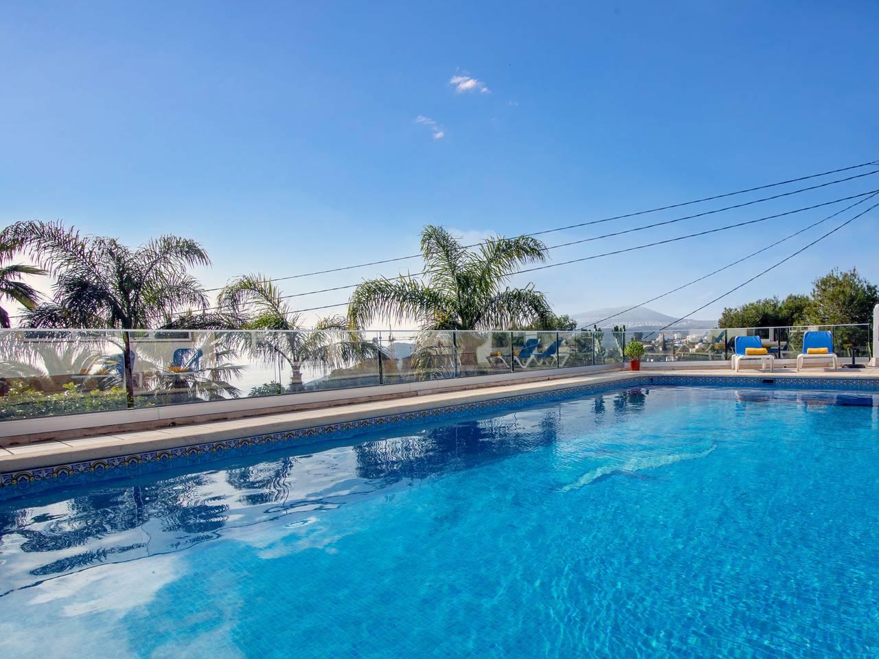 Vakantiehuis met privézwembad en zeezicht in Granadella, Jávea, Spanje voor 6 personen foto 4