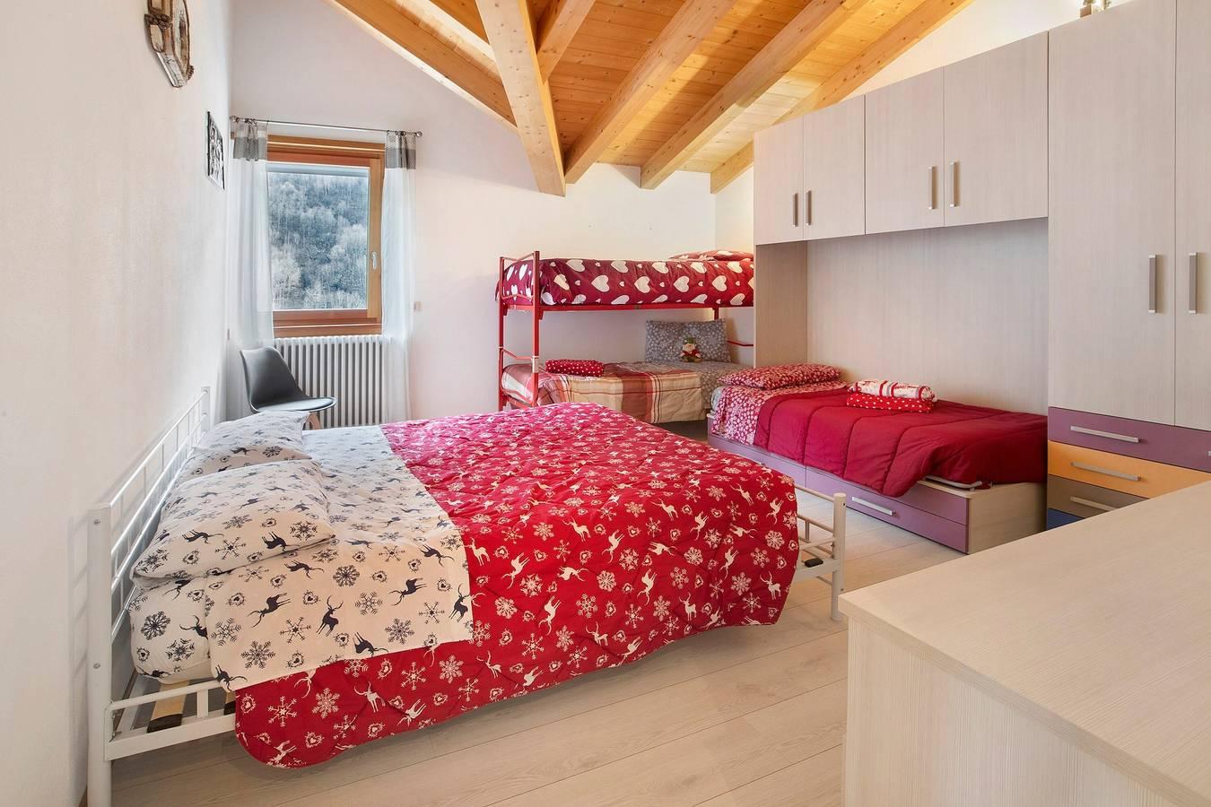 Appartement 'Casa Sergio' met Bergzicht, Eigen Tuin in Grosio, Stilfser Joch National Park, Italië voor 11 personen foto 21