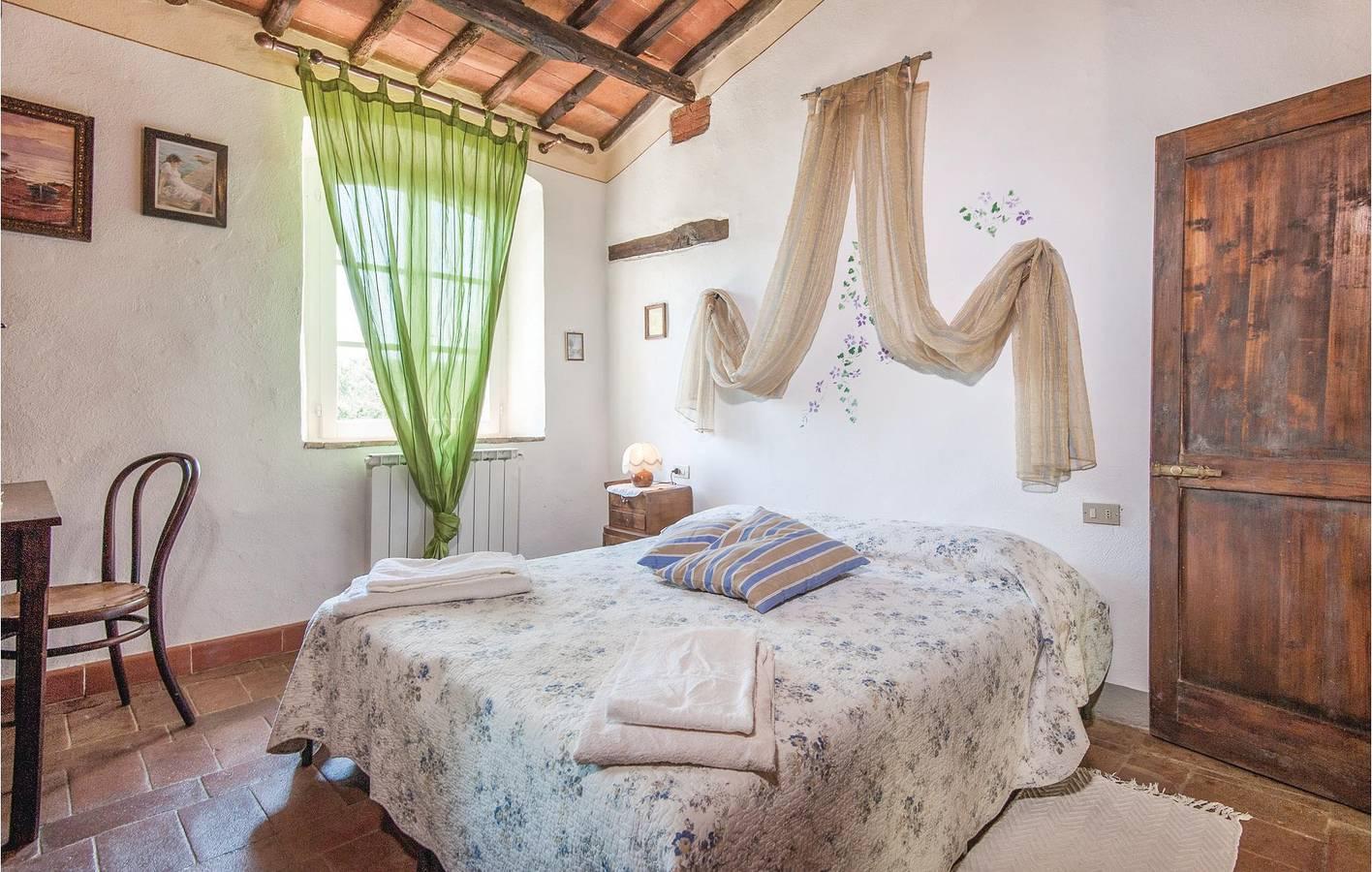 Luxe Appartement met Zwembad, Parkeerplaats & WiFi in Gaiole in Chianti, Chianti, Italië voor 9 personen foto 19