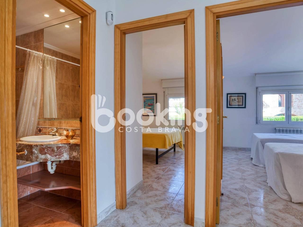 Vakantiehuis met balkon in Platja d'Aro, Costa Brava, Spanje voor 8 personen foto 23