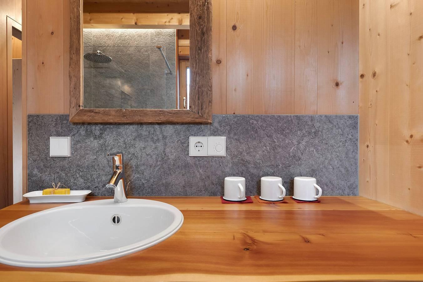 Chalet & Boomhut "Laugen Lodge" met natuurzwemvijver, sauna in Sankt Pankraz, Ortler Alps, Italië voor 7 personen foto 23