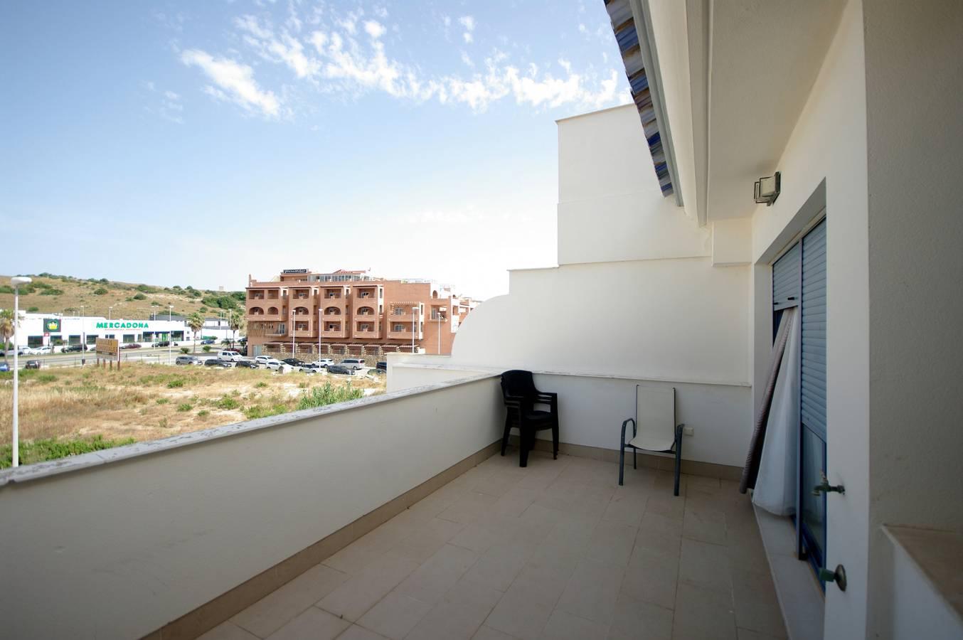 Livingtarifa Ático Aire Azul in Playa de Los Lances, Tarifa, Spanje voor 5 personen foto 23