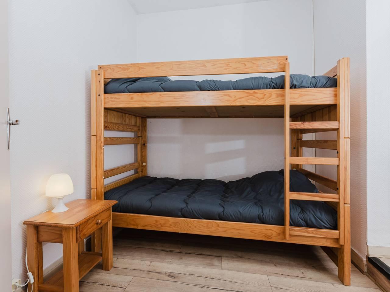 Le Petit Robinson met 1 slaapkamer en binnenzwembad in La Richardais, Saint-Malo en omgeing, Frankrijk voor 4 personen foto 12