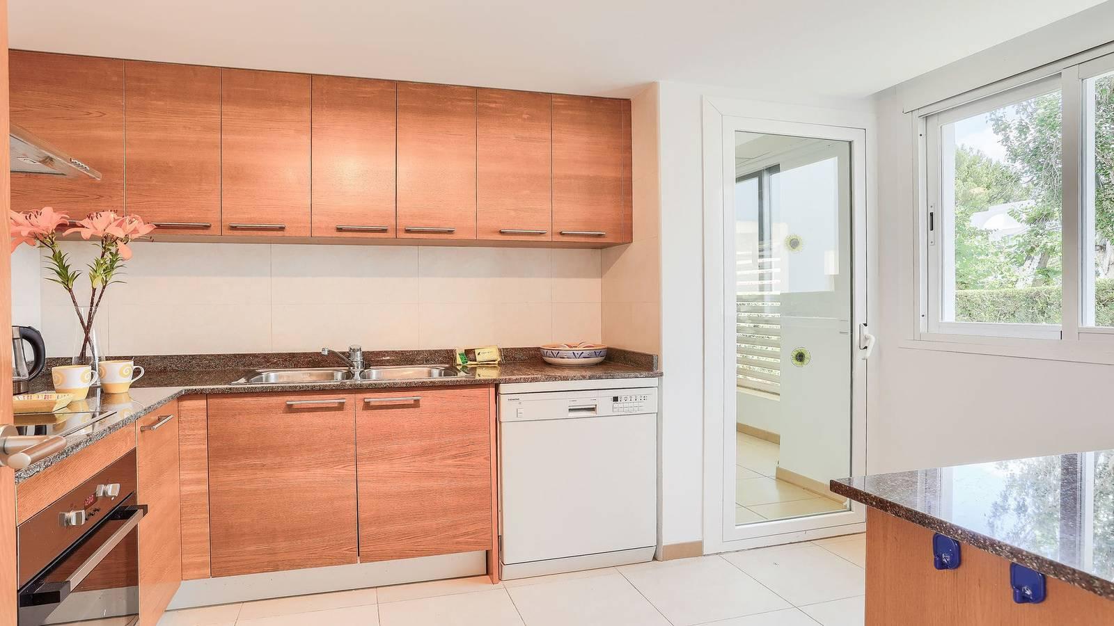 Vakantieappartement met zwembad en airconditioning in Port de Pollença, Pollença, Spanje voor 5 personen foto 23