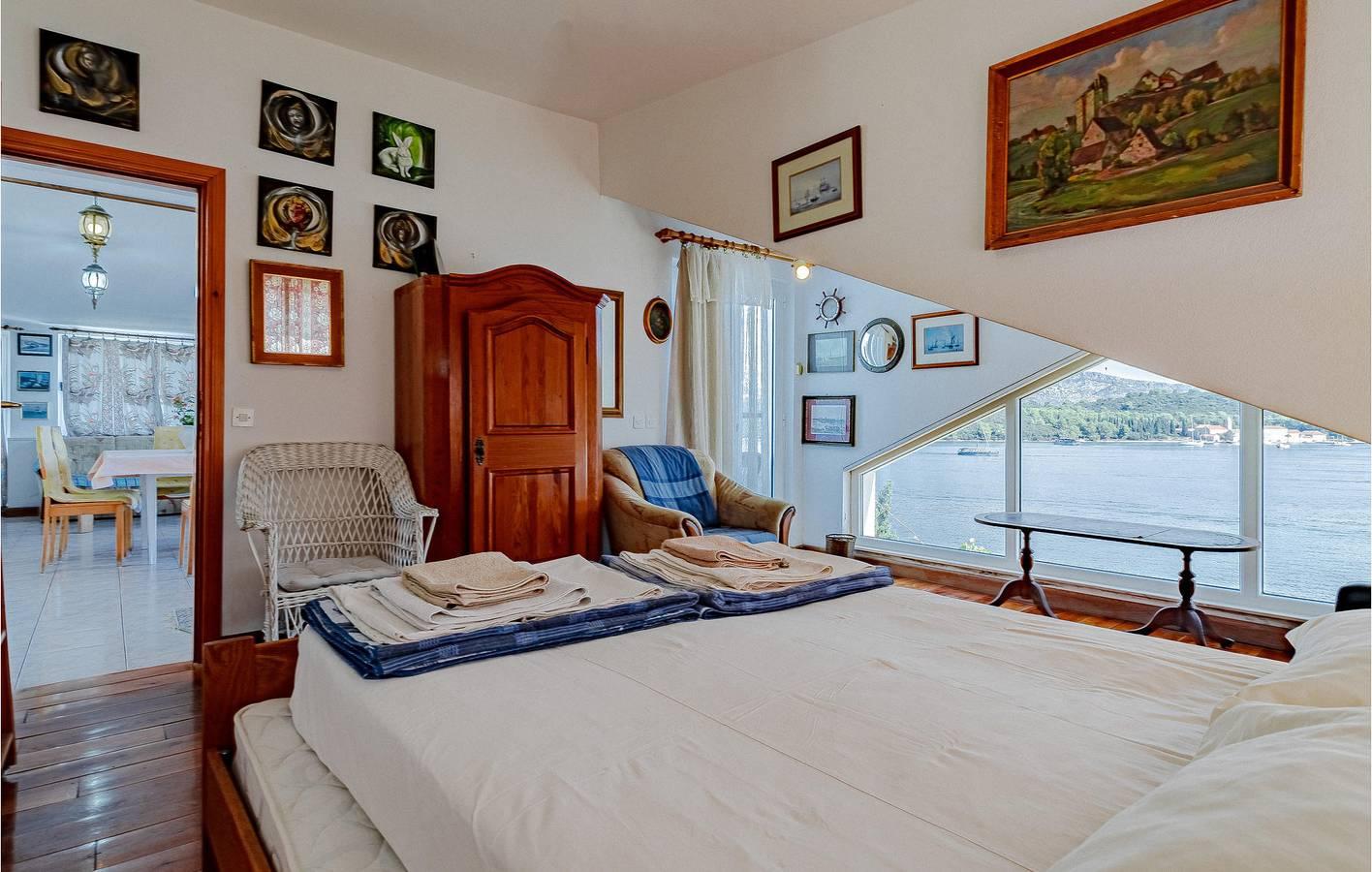 Gezellig appartement met 1 slaapkamer, terras, wifi en parkeergelegenheid vlak in Korcula, Kroatië voor 8 personen foto 21
