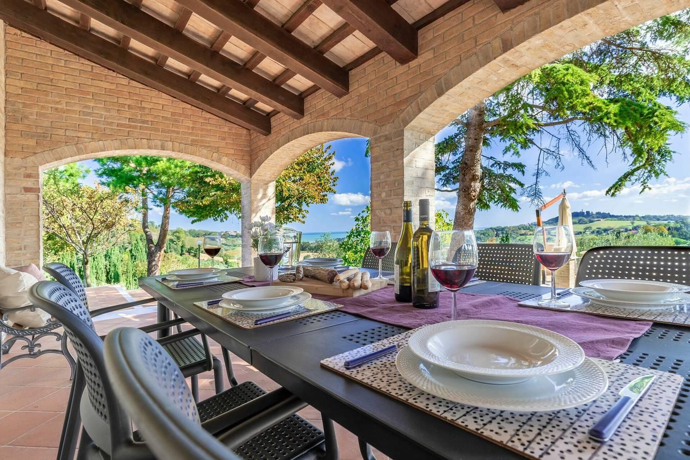 Villa met terras in Pesaro, Valle del Metauro, Italië voor 10 personen foto 23