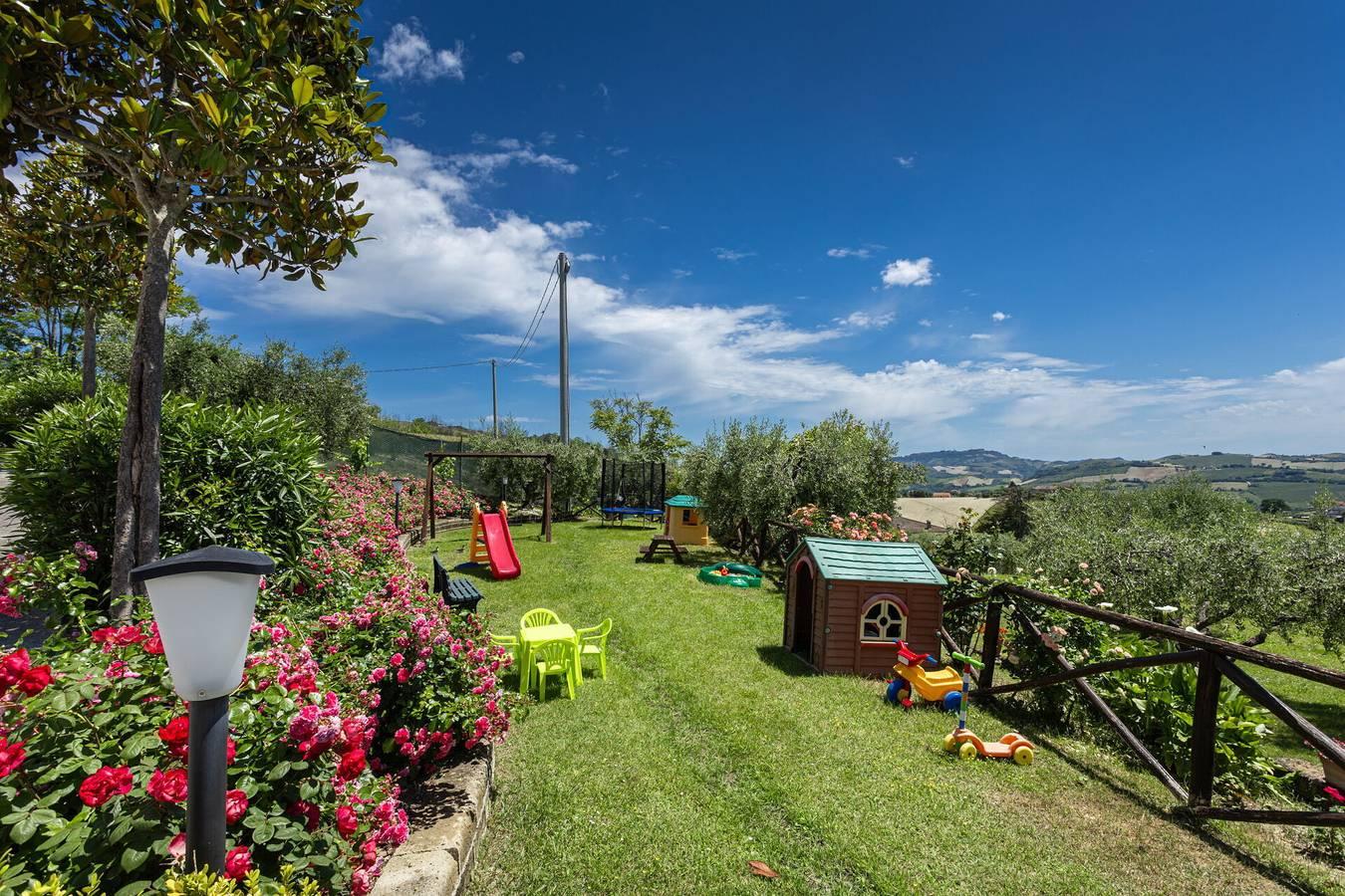 La Casa Di Campagna in Carassai, Italië voor 11 personen foto 20