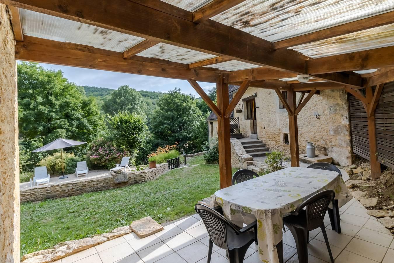 Vakantiehuis in Sergeac foto 4