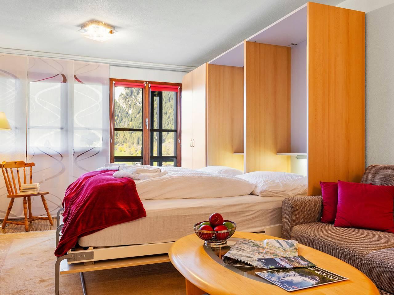 Vakantieappartement met speeltuin en 1 slaapkamer en balkon in Ernen, Aletsch Arena, Zwitserland voor 2 personen foto 9
