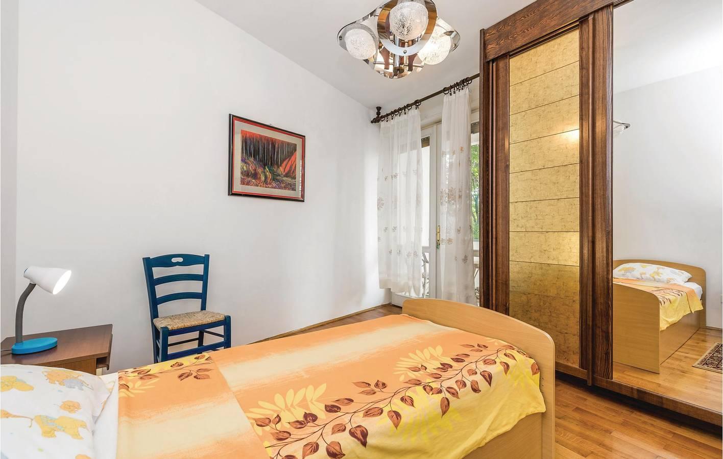 Ruim appartement met terras, garage en wifi – 1,5 km in Plaža Črnikovica, Opatija Riviera, Kroatië voor 7 personen foto 20