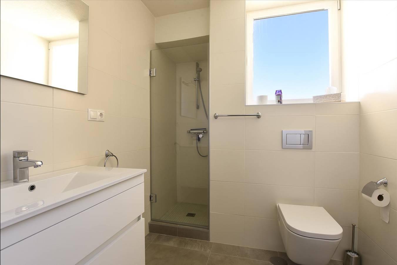 Vista playa in La Carihuela, Torremolinos, Spanje voor 4 personen foto 20