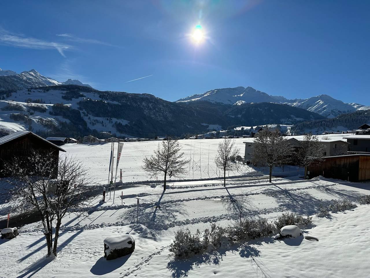 Vakantieappartement met binnenzwembad en zwembad in Disentis, Surselva, Zwitserland voor 4 personen foto 18