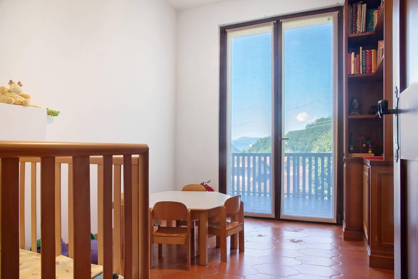 Huisdiervriendelijk vakantiehuis "Villa Olga Lago in Castello Valtravaglia, Castelveccana, Italië voor 6 personen foto 21