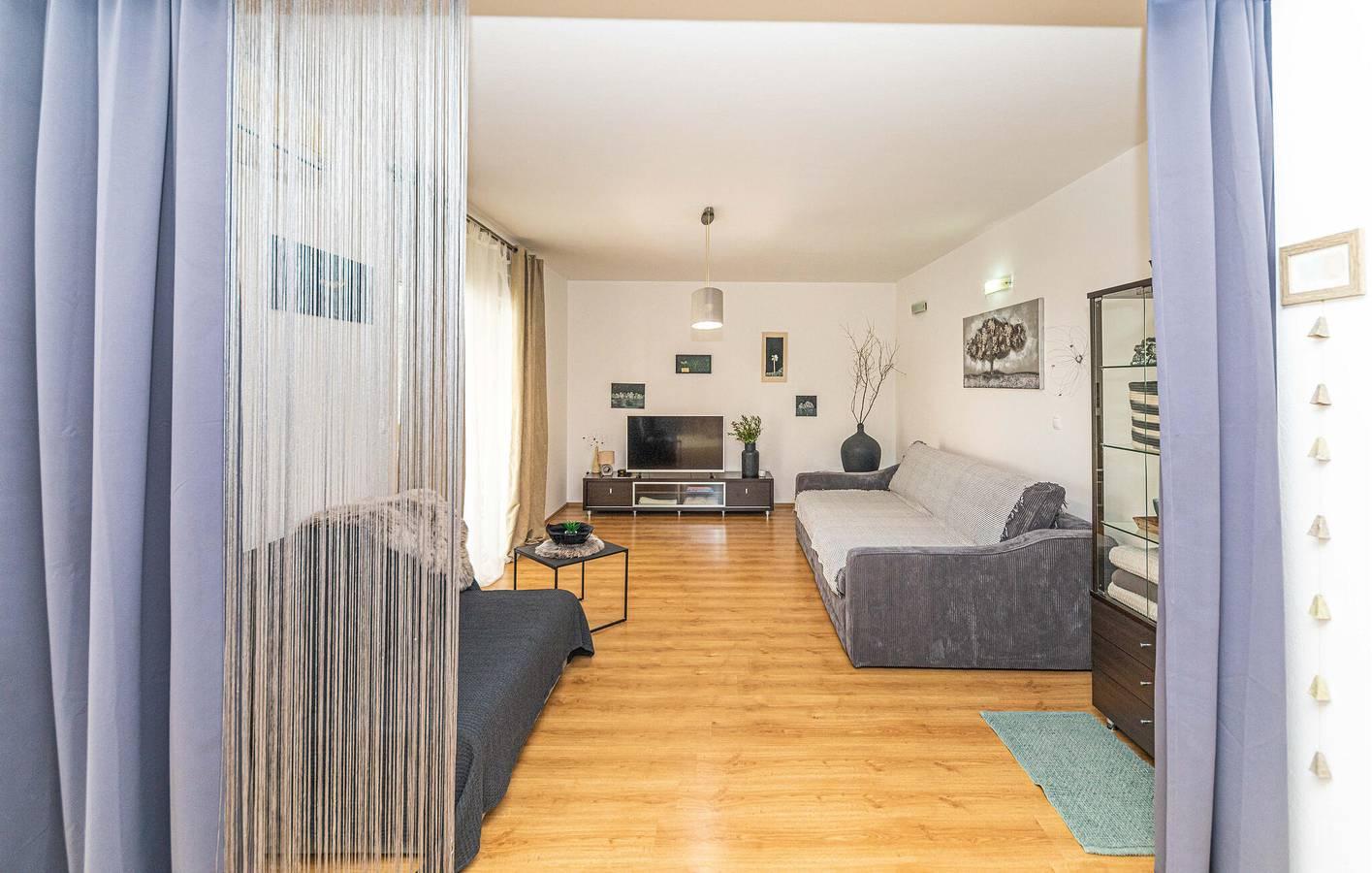 Ruim appartement met 2 slaapkamers, zwembad, wifi in Kaštel Štafilić (Dalmatia), Kaštela, Kroatië voor 8 personen foto 22