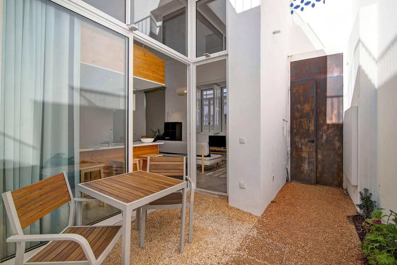 Studio 'Casa Vermelha I' met terras, Wi-Fi & airconditioning in Sé (Faro), Faro, Portugal voor 2 personen foto 19
