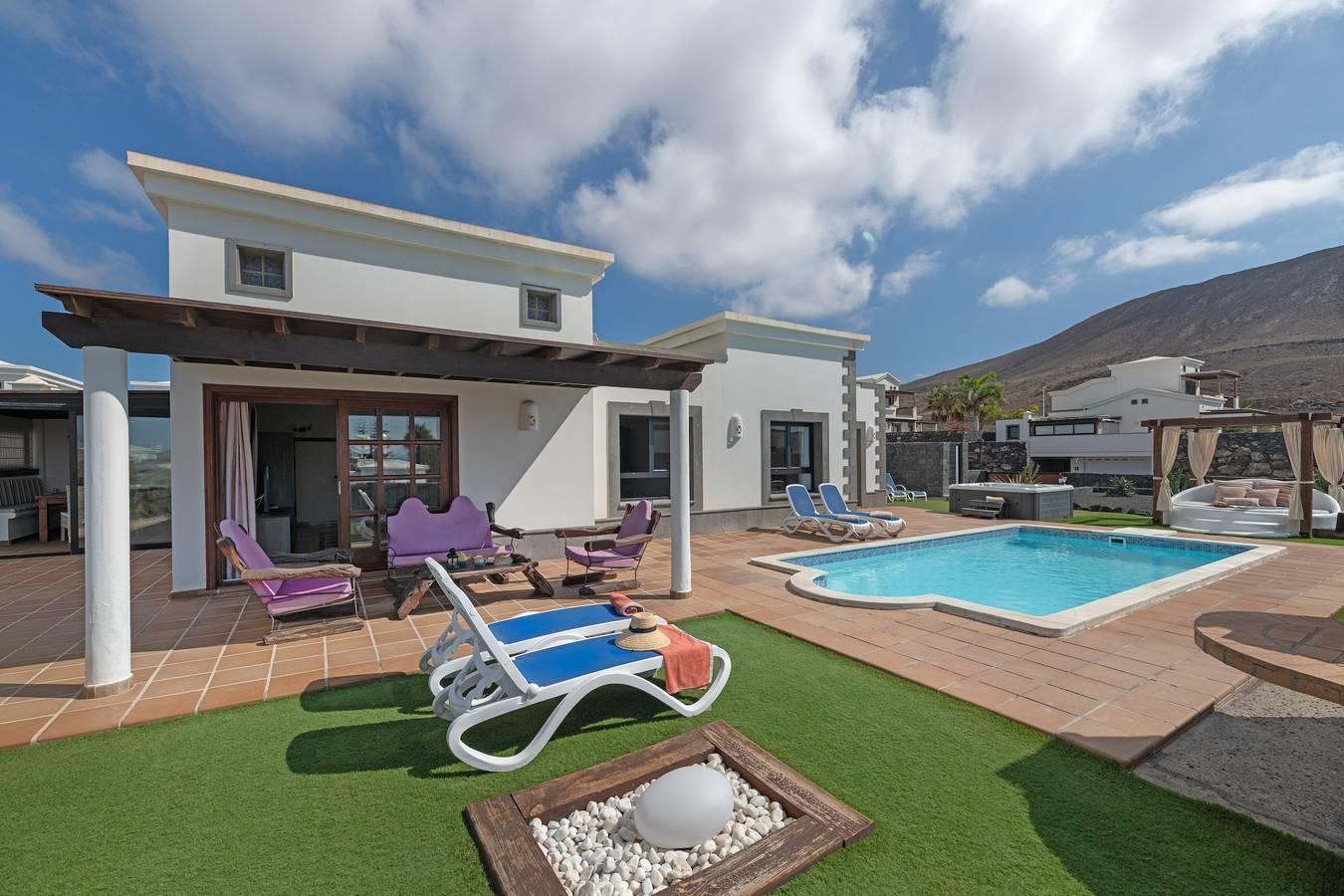 Vakantiehuis in Yaiza, Spanje voor 6 personen