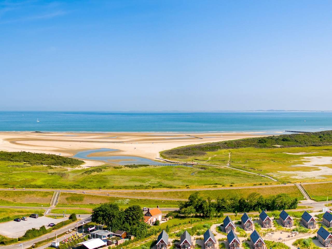 Vakantiehuis met zwembad en ligging bij zee in Nieuwvliet, Zeeuwse Kust, Nederland voor 6 personen foto 24