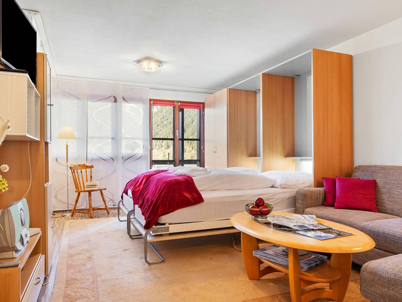 Vakantieappartement met speeltuin en 1 slaapkamer en balkon in Ernen, Aletsch Arena, Zwitserland voor 2 personen foto 11