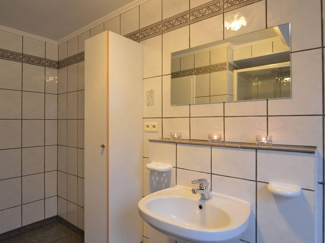 Vakantiehuis in Waimes met Zwembad & Sauna in Weismes, Natuurgebied Hautes Fagnes, België voor 18 personen foto 20