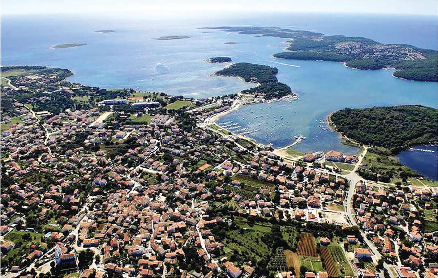 Comfortabel appartement met terras, op 2,5 km van het naaktstrand in Pomer, Zuidkust Istrië, Kroatië voor 4 personen foto 24