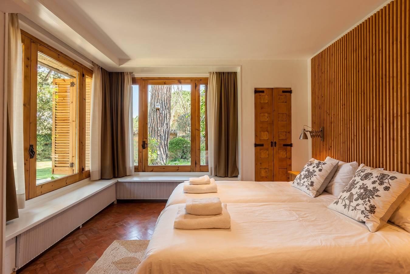 Prachtige villa 'Barcelona Country House' met groot in Premià de Dalt, Costa del Maresme, Spanje voor 10 personen foto 20