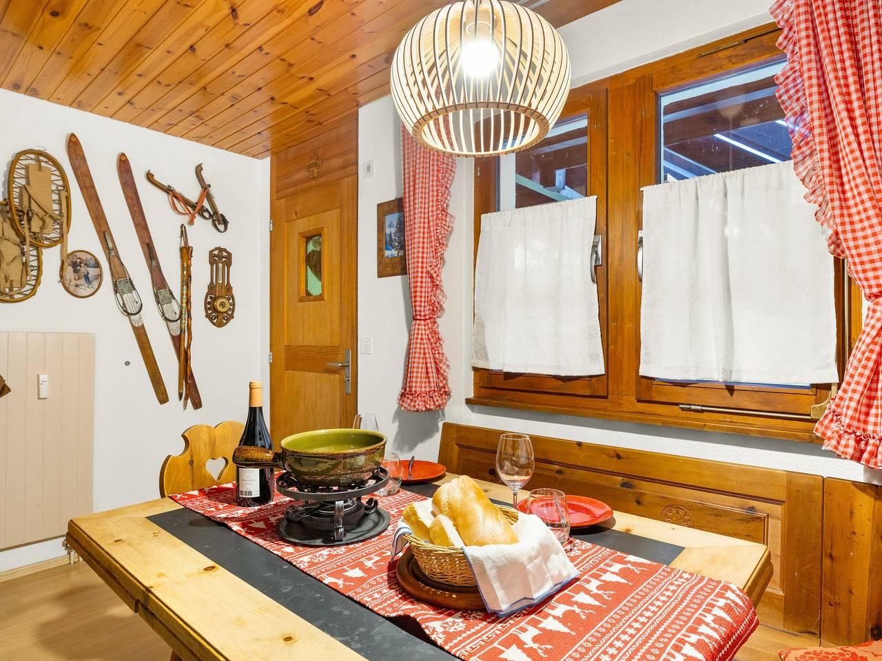 Vakantieappartement met speeltuin en 1 slaapkamer en balkon in Ernen, Aletsch Arena, Zwitserland voor 2 personen foto 19