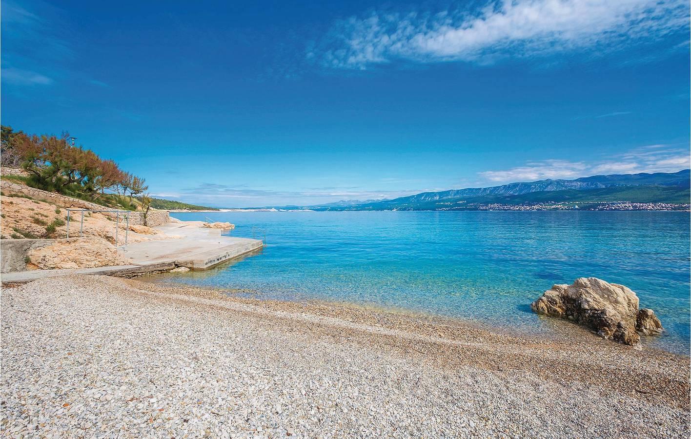 Gezellig appartement met 1 slaapkamer en terras, op een steenworp afstand in Vrbnik, Krk, Kroatië voor 5 personen foto 20