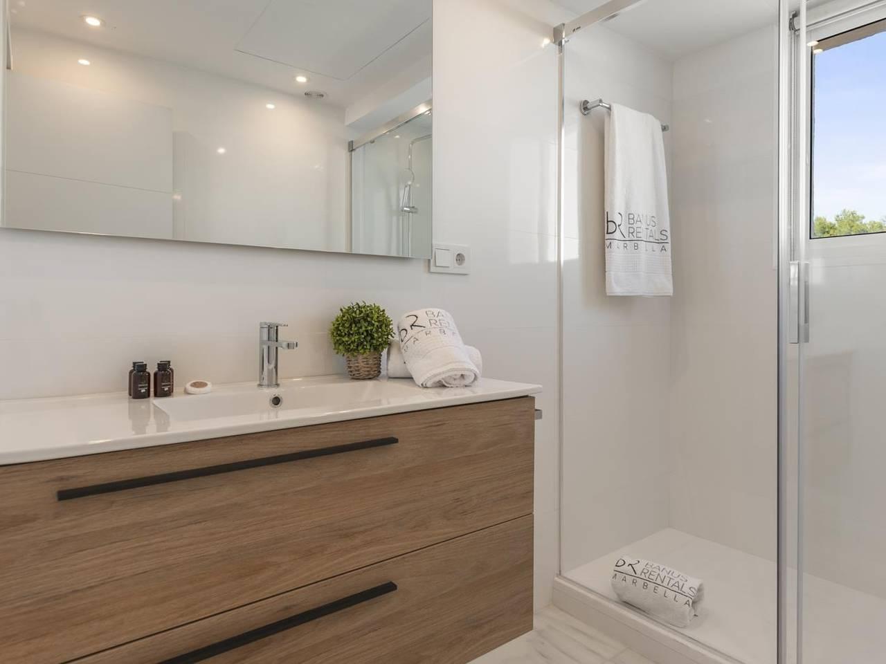 Penthouse in Andalucía del Mar for 4 people | Adm 2-403 in Medina Gardens, Marbella, Spanje voor 4 personen foto 22