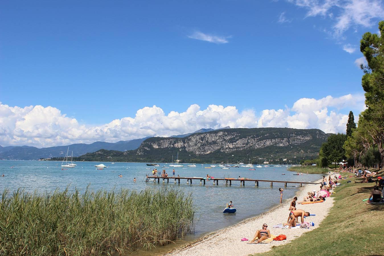 Vakantiewoning met balkon en airconditioning in Lazise, Garda Bergen, Italië voor 6 personen foto 22