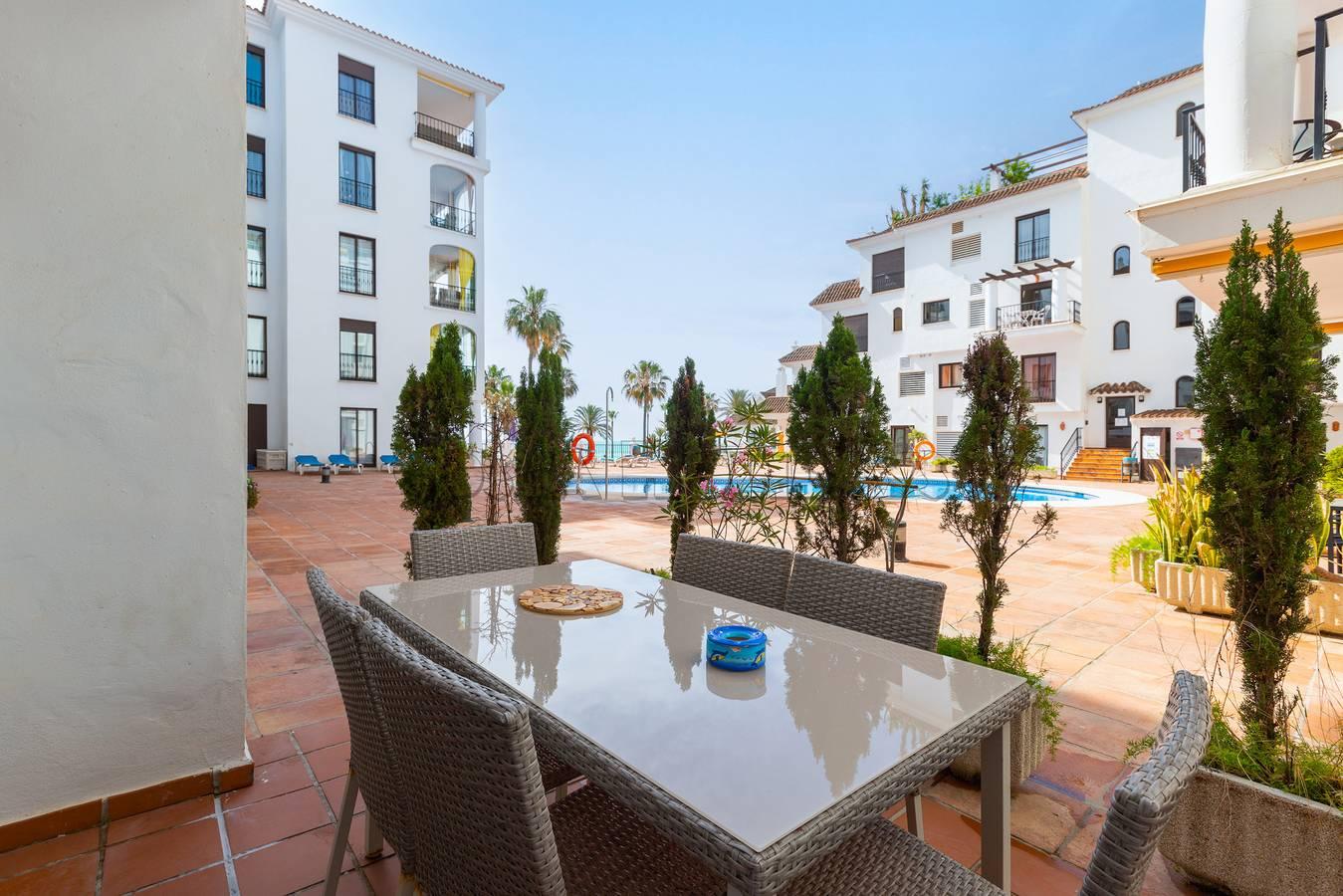 Marina real 225 in Puerto de la Duquesa, Manilva, Spanje voor 4 personen foto 19