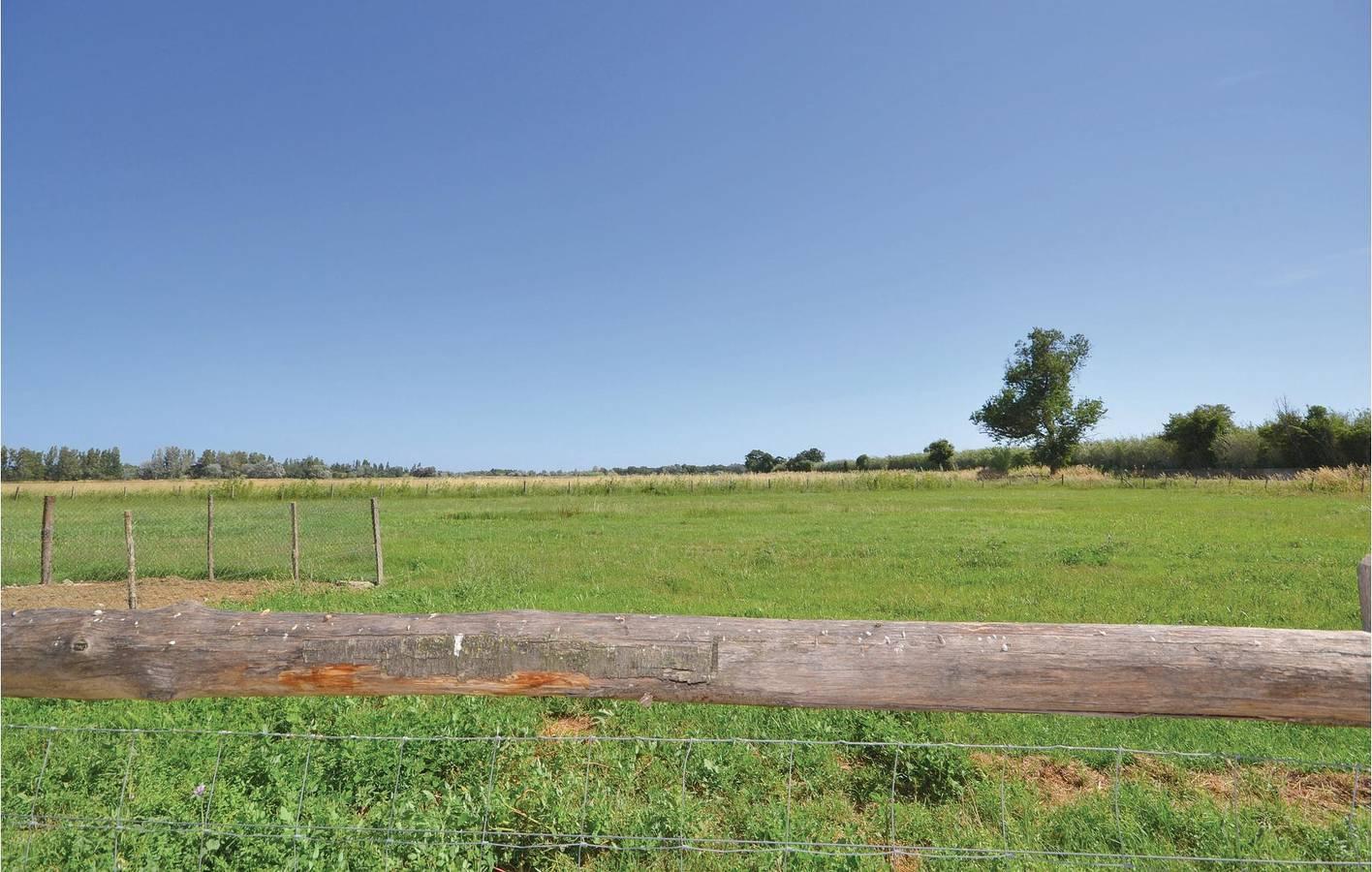 Gezellig appartement aan het zwembad bij de Rhône in Le Sambuc, Arles, Frankrijk voor 4 personen foto 19