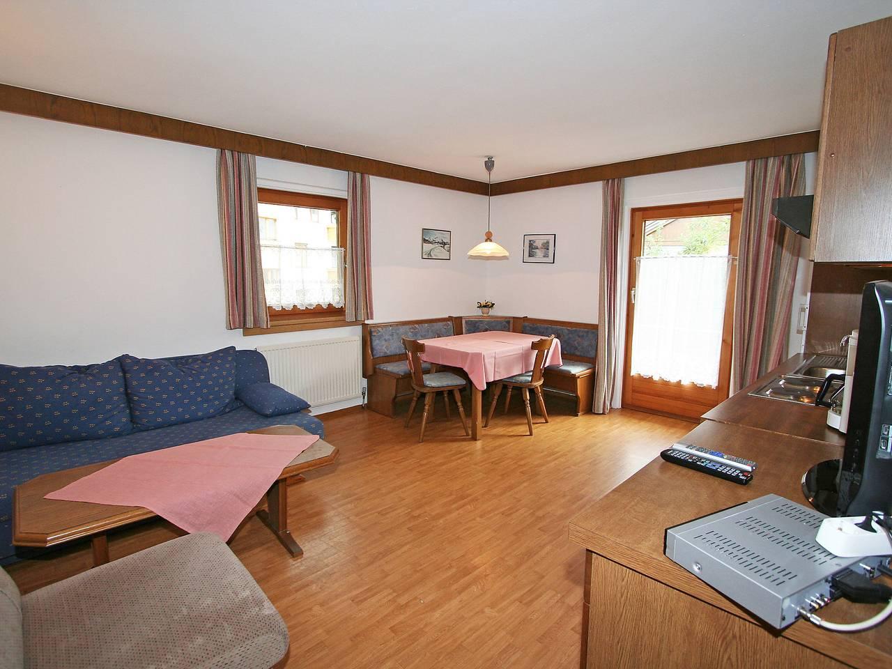 Sonnenheim met 2 slaapkamers en binnenzwembad in Mayrhofen, Zillertaler Alpen, Oostenrijk voor 4 personen foto 8