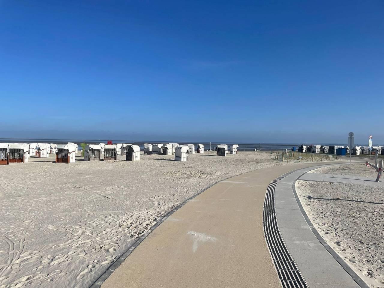 Vakantieappartement met binnenzwembad en zwembad in Strand Norddeich, Norddeich, Duitsland voor 3 personen foto 24