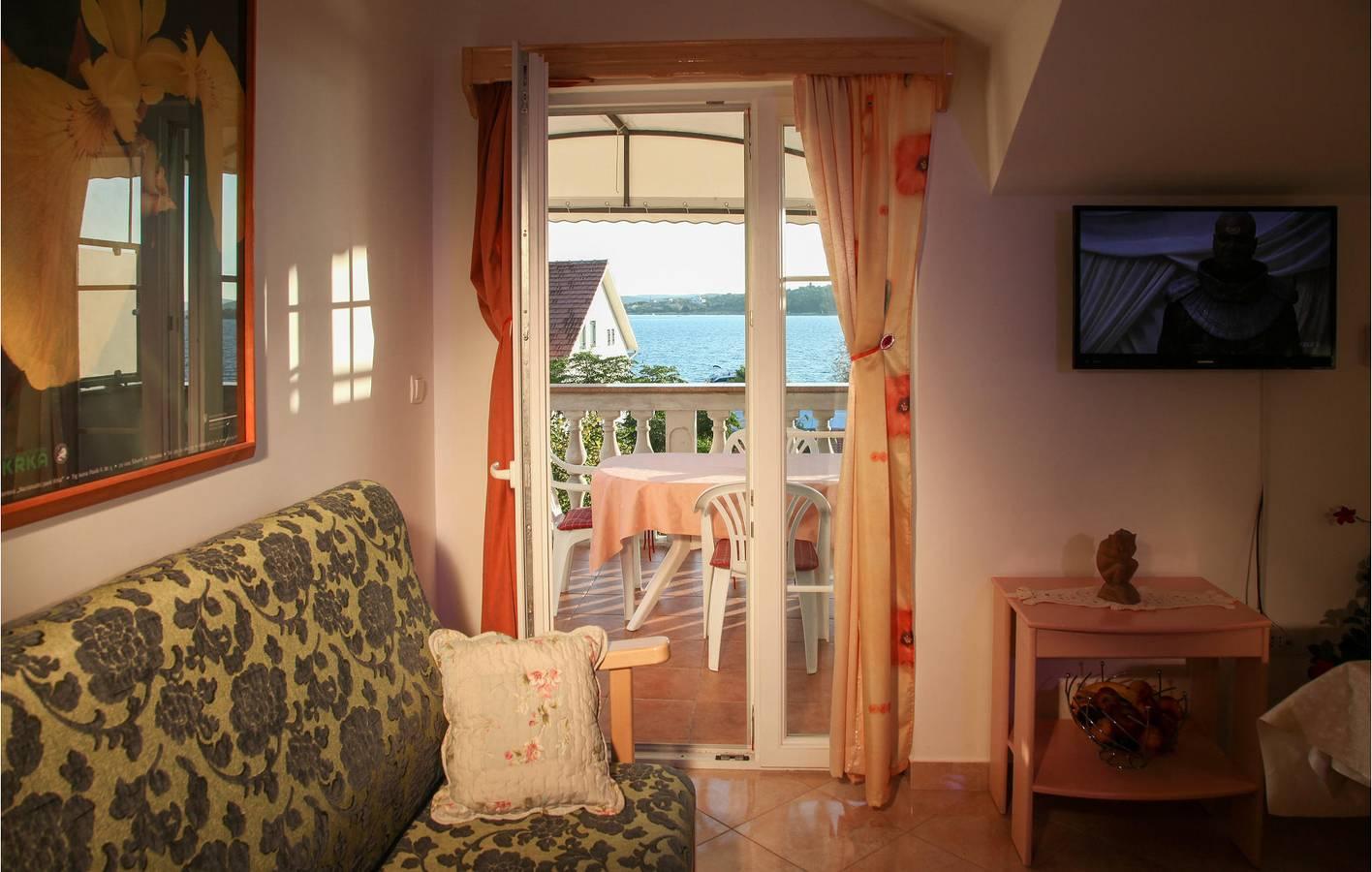 Gezellig appartement met terras en wifi, op 2 km van het strand in Srima, Kroatië voor 4 personen foto 21