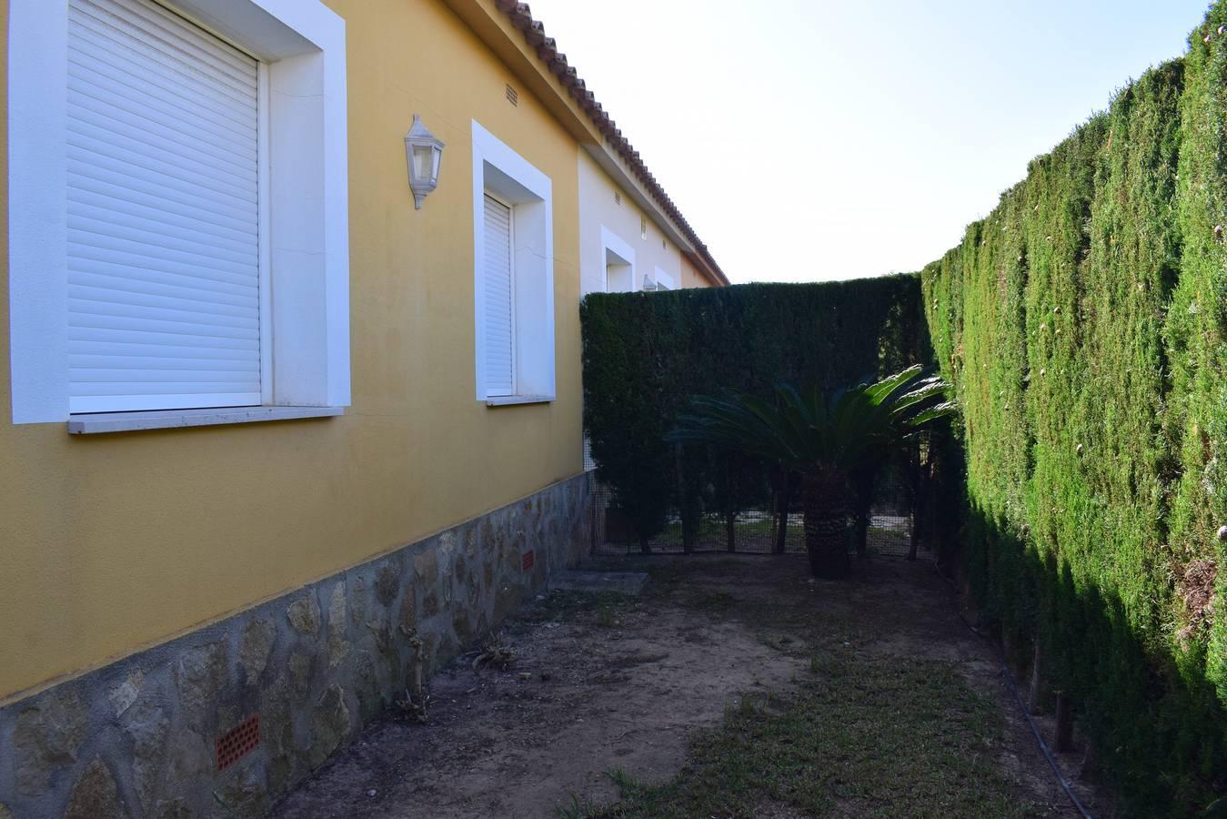 Vakantiehuis met zwembad en airconditioning in Oliva, Costa Blanca, Spanje voor 5 personen foto 22