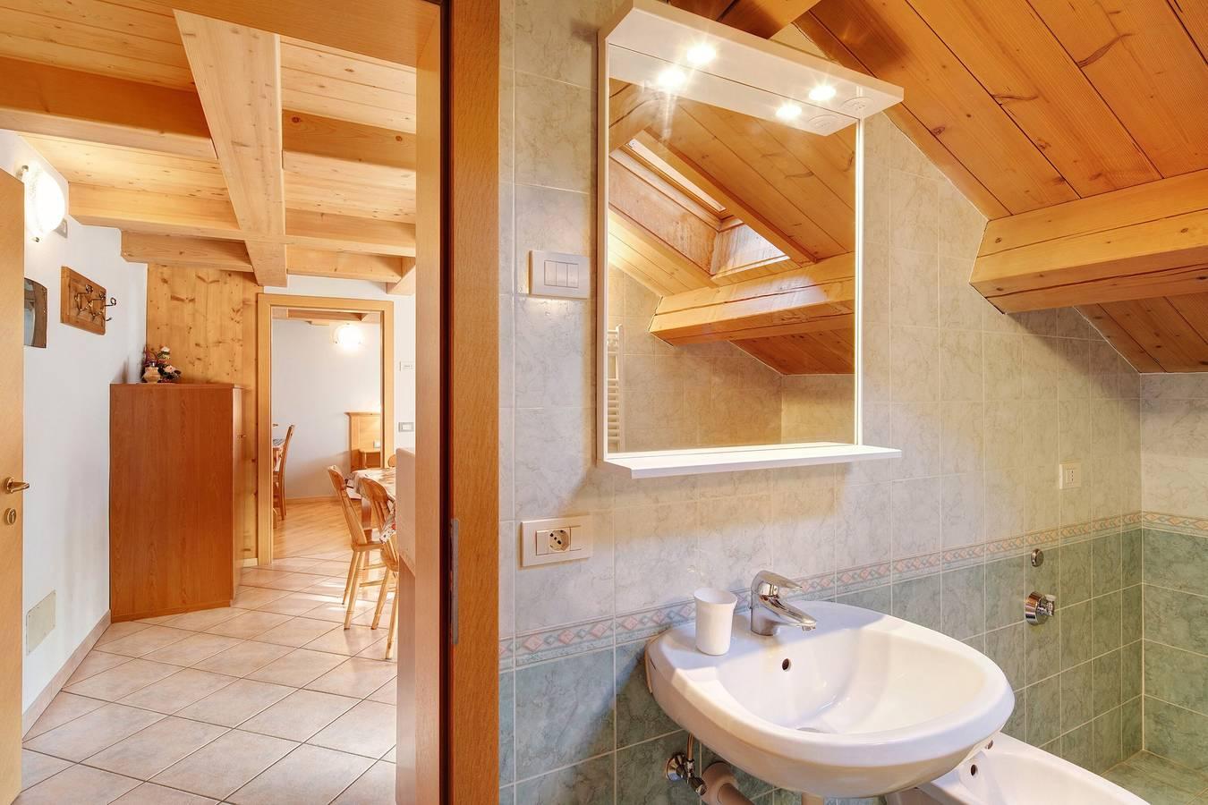 Appartement "Cima Fopel" met uitzicht op de bergen, Wi-Fi, balkon in Livigno, Valtellina, Italië voor 4 personen foto 19