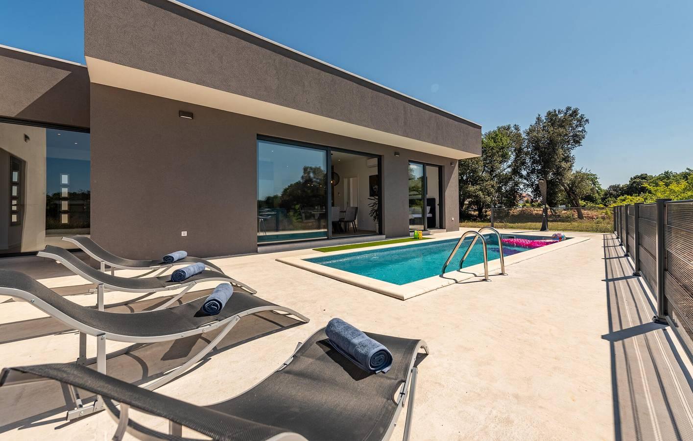Vakantiehuis in Nin