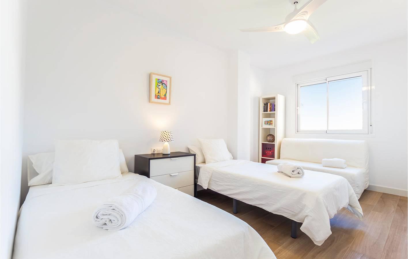 Ruim appartement van 130 m² met terras en airconditioning, 1,5 in Carretera de Cádiz, Malaga, Spanje voor 7 personen foto 21