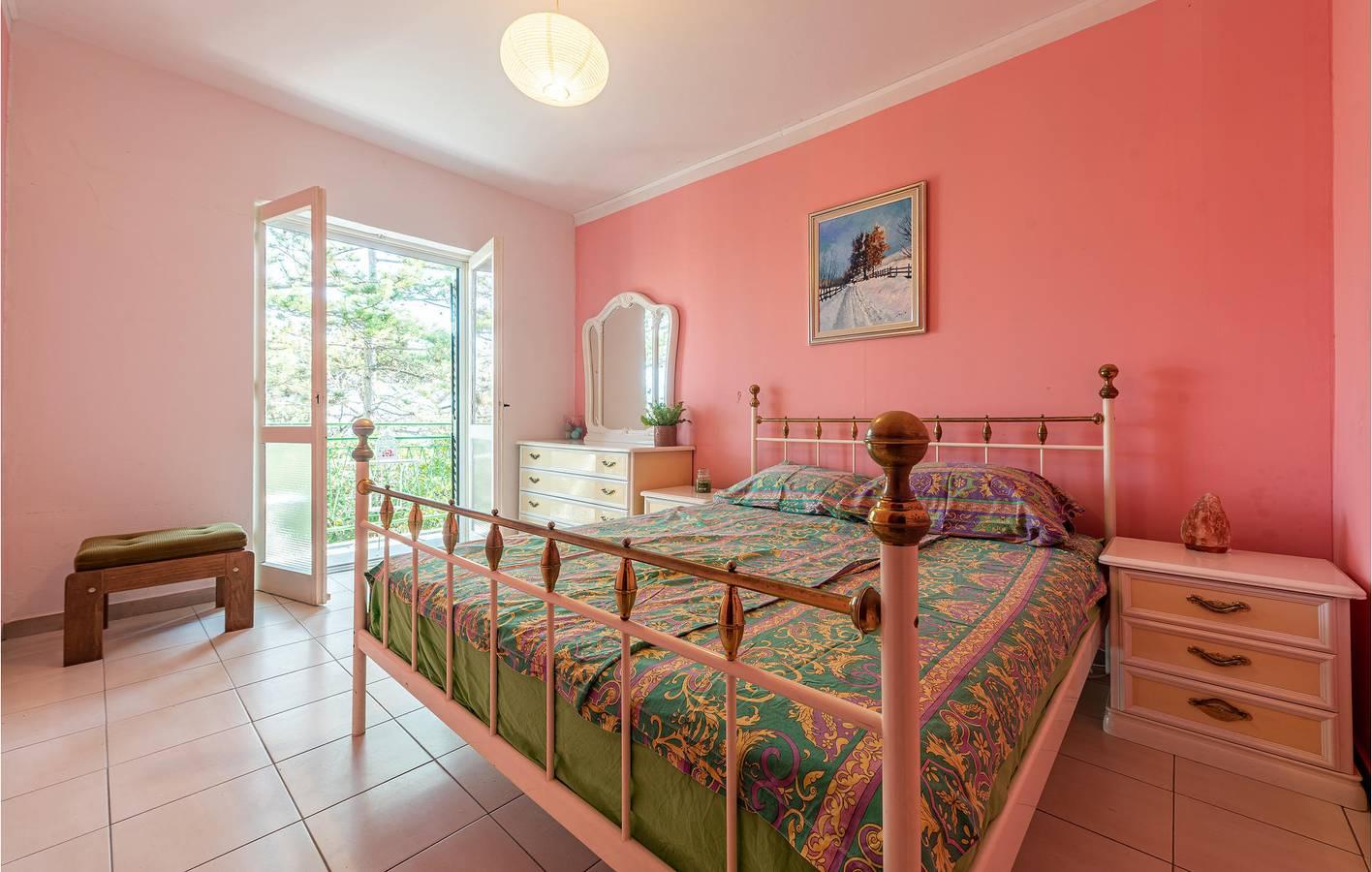 Modern appartement met terras, wifi en op 800 meter van het strand in Pag Stad, Pag, Kroatië voor 4 personen foto 24