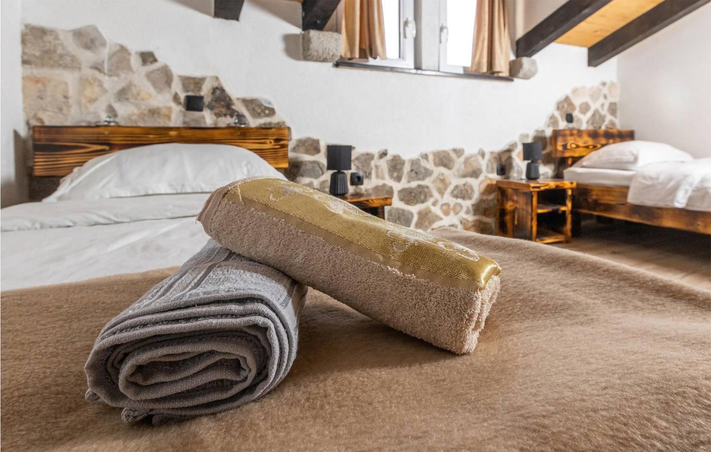Stijlvol appartement met 2 slaapkamers, zwembad, terras en wifi in Split-Dalmatië, Kroatië voor 8 personen foto 21